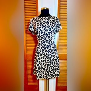 Jessica Howard Leopard print Dress 14P NWOT
